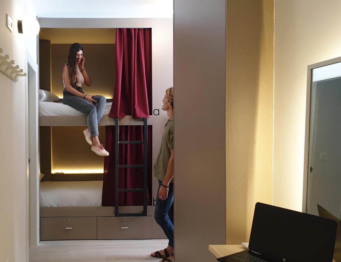 Broz Hostel Granada Exteriör bild